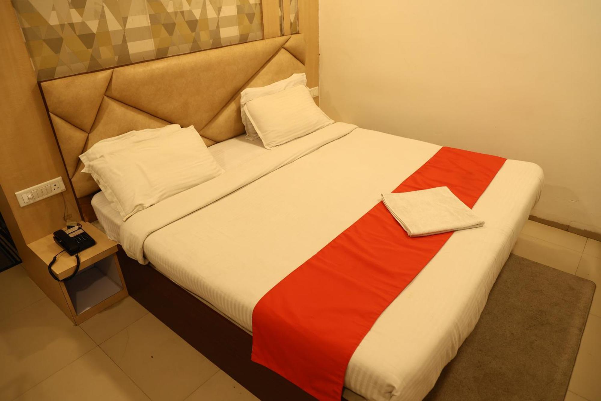 Hotel Bhubaneswari Classic Brahmapur Εξωτερικό φωτογραφία